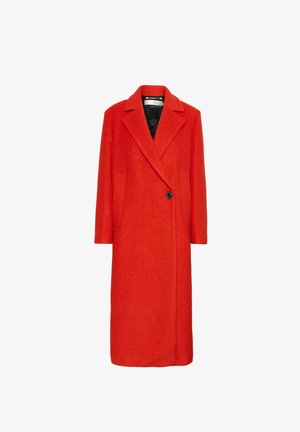 Punane villasegu kuub, millel on pikem, sirge siluett, lõigatud kraed, ühe nööbi sulgemine ja küljetaskud. Tekstureeritud viimistlus.