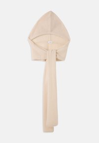 Béžová vlnená kukla so špicatým vrcholom a pripevnenou šálou, s jemnou textúrou a vnútornou našitou značkou, navrhnutá na teplo.