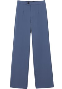 Spodnie o szerokich nogawkach w jasnoniebieskim materiale. Posiadają gładką teksturę, zapięcie na guzik i przednie zakładki dla lepszej struktury.