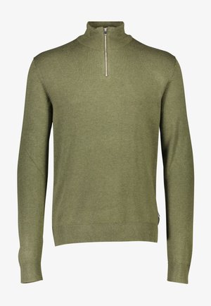Oliwkowy sweter z wysokim kołnierzem i ćwierć zamkiem, wykonany z miękkiej dzianiny, z prążkowanymi mankietami i dołem.
