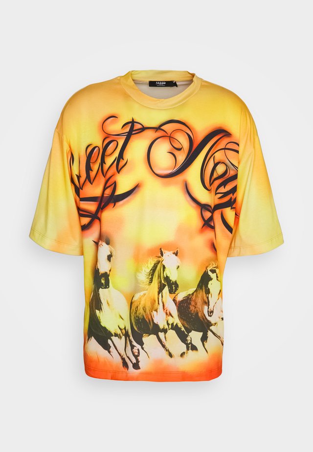 OMBRE HORSE - T-shirt z nadrukiem - yellow