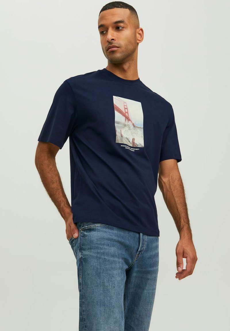 Jack & Jones T-shirt med print - navy blazer