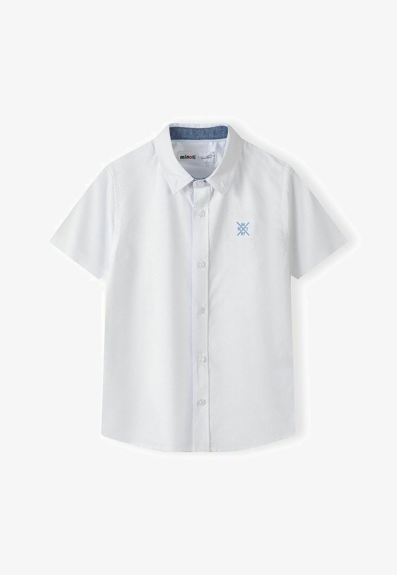 Cămașă albă cu mânecă scurtă din bumbac, prezentând un logo brodat de culoare albastru deschis pe pieptul stâng și un tiv al gulerului interior asemănător cu denimul.