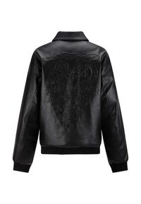 Černá kožená bomber bunda s vyšívanými vzory, včetně draka a růže, s žebrovanými manžetami a límcem.