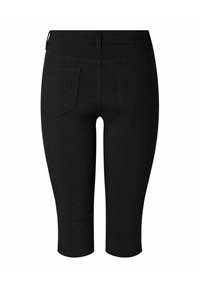 Pantalon noir ajusté longueur genou vu de dos avec deux poches arrière et une ceinture avec passants.