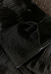 Next SEERSUCKER REGULAR FIT - Plaukimo šortai - black