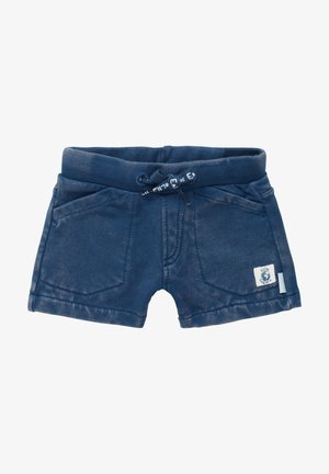 Granatowe krótkie spodenki dla malucha z elastycznym pasem, przednimi kieszeniami, sznurkiem ściągającym oraz małą naszywką na prawej nogawce.