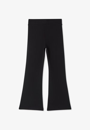 Czarne rozkloszowane legginsy wykonane z elastycznej tkaniny. Posiadają szeroki, wygodny pas i gładką fakturę bez widocznych elementów metalowych.