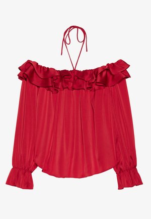 Rød av-shoulder bluse med volang halskant, knytetråder, plissert tekstur og utsvingte ermekanter. Lett satengstoff.