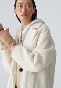 OPUS ALEDO - Fäustling - macadamia