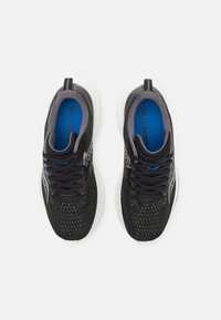Saucony RIDE 17 - Scarpe da corsa su strada - black/white
