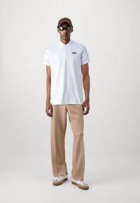 KARL LAGERFELD POLO - Polo marškinėliai - white