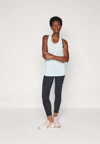 Nike Performance CROP - Leggings - black/aster pink/white