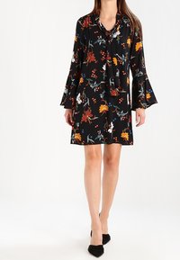 More & More Vestito casual - black