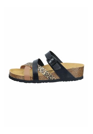 Flache Sandale mit Korksohle, schwarzem Schnallenriemen und gekreuzten Riemen in Schwarz, Braun und Leopardmuster.