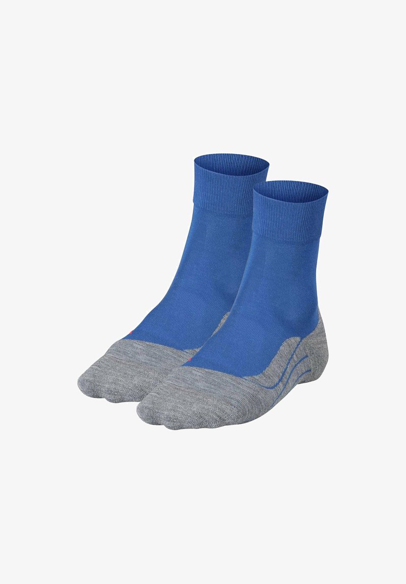 Blå og grå ankelstrømper med ribbet manchet, glat tekstur og forstærkede grå hæl- og tåsektioner med diskrete designelementer.