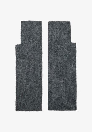 Graue fingerlose Handschuhe aus weichem, strukturiertem Wollmaterial, mit einem gerippten Design und offenen Spitzen für die Finger, die eine flauschige Oberfläche haben.