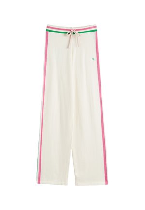 Weiße weite Hosen mit einem Kordelzugbund, versehen mit pinken und grünen Seitenstreifen sowie einem kleinen grünen Logo an einem Bein. Weiche Textur.