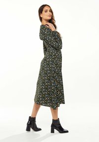 Liquorish WITH NECK DETA - Day dress - multi coloured