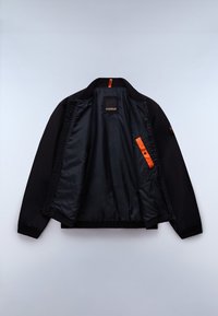 Thumbnail Image 7