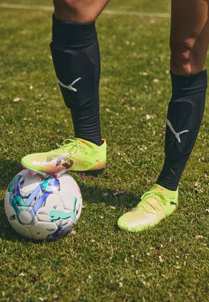 FUTURE 8 ULTIMATE - Moulded stud football boots - yellow alert/black/sun struck