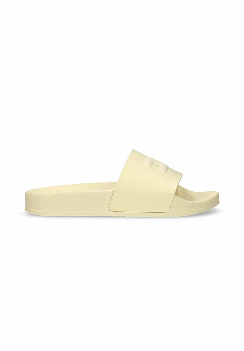 Infradito giallo chiaro con una finitura liscia e opaca e una fascia ampia con un logo semi-rialzato. Sottopiede testurizzato per il comfort.