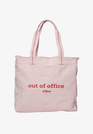 Różowa bawełniana torba na zakupy z czerwonym napisem "out of office" oraz logo "s.Oliver". Posiada podwójne uchwyty do noszenia oraz surowe wykończenie brzegów.