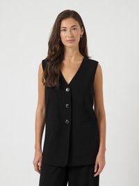 Colete preto sem mangas com decote em V, cinco botões e dois bolsos frontais. Design ajustado em um tecido liso e estruturado.