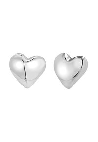 Stříbrné náušnice ve tvaru srdce s hladkým, odrazivým povrchem a mírným prohloubením ve středu.