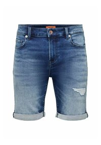 Shorts de mezclilla en un lavado azul desgastado con dobladillos doblados, que presentan una zona desgastada en la pierna izquierda y un diseño clásico de cinco bolsillos.