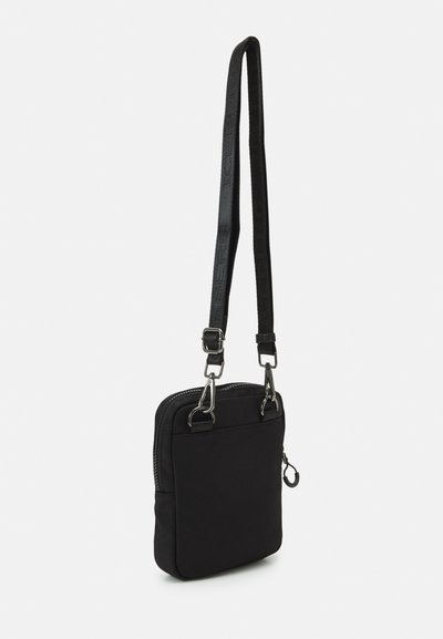 bugatti Blanc DeLight Borsa da toilette per le vacanze, in tela cerata e nylon, nero