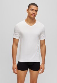 BOSS - CLASSIC 3 PACK - Undershirt - white Thumbnail Image 1