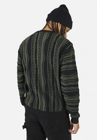 Redefined Rebel TETON REGULAR FIT - Stickad tröja - climbing ivy