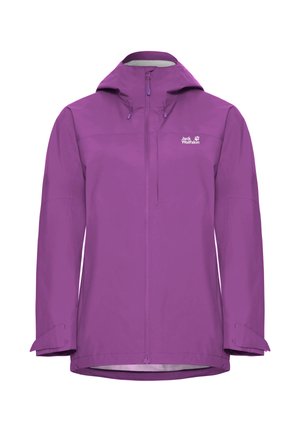 Paarse waterdichte Jack Wolfskin jas met capuchon, volledige rits aan de voorkant, verstelbare manchetten en een borstzak op een witte achtergrond.