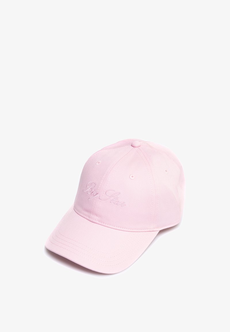 Rožinė beisbolo kepurė, pagaminta iš audinio, su išlenktu kraštu, ant priekio išsiuvinėtu "Big Star" užrašu ir ventiliacijos skylutėmis viršuje.