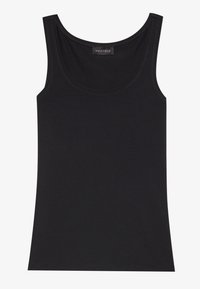 Černý top bez rukávů vyrobený z měkké tkaniny, s kulatým výstřihem a širokými ramínky. Jednoduchý design bez vzorů nebo ozdob.