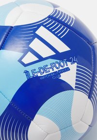 adidas Performance OLYMPICS24 CLUB - Fotbal - white/clear sky/team royal blue