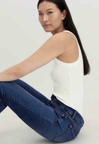 hessnatur Slim fit -farkut - pure blue