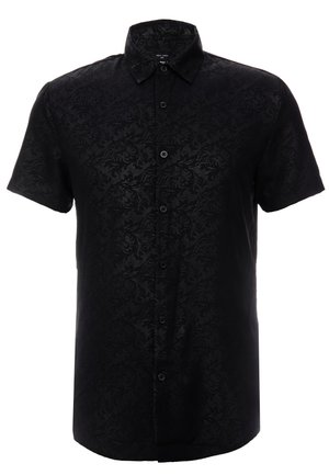 Czarna koszula z krótkim rękawem na guziki, z subtelnym kwiatowym wzorem żakardowym i klasycznym kołnierzem, rozmiar średni, widok z przodu.