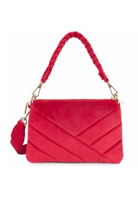 Borsa a mano in velluto rosso trapuntato con manico intrecciato e hardware dorato. Presenta una chiusura con zip e una tracolla removibile per una maggiore versatilità.