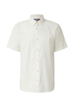 Biała koszula z krótkim rękawem na guziki, z ostrym kołnierzykiem i pojedynczą kieszenią na lewej piersi.