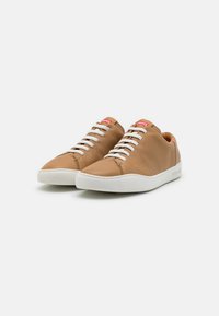 Camper Stringate sportive - tan