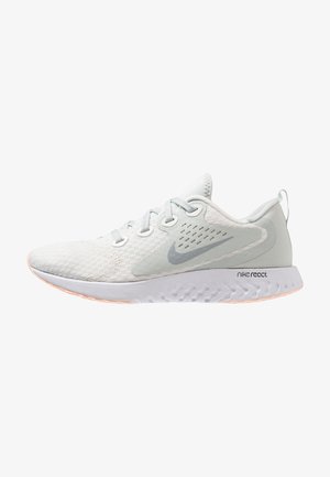 Nike Performance, Chaussures de running sur route - white