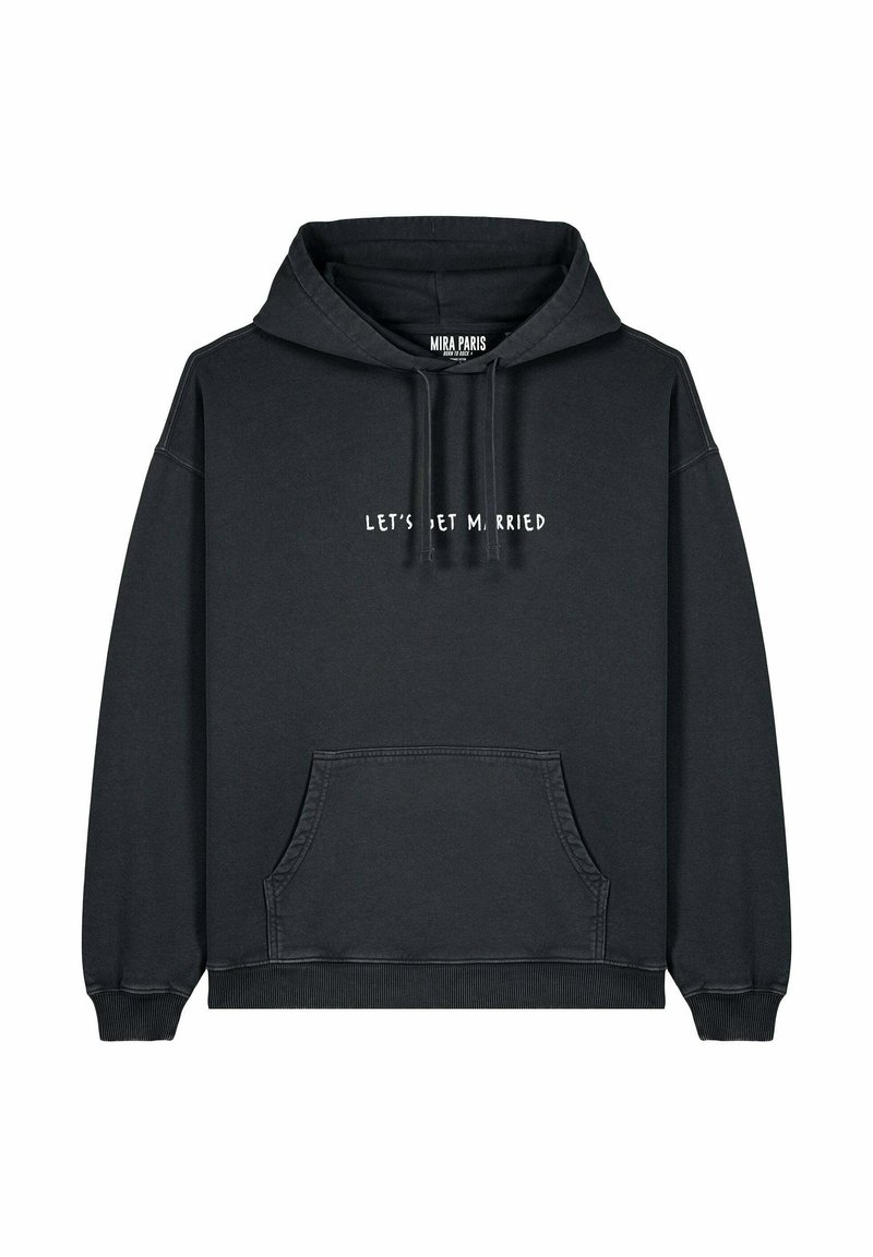 Hoodie noir avec une poche avant, capuche à cordon et texte blanc "ENVOYONS NOUS MARIER" sur la poitrine. Tissu doux, coupe décontractée.