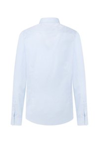 Lichtblauwe overhemd met lange mouwen, voorzien van dunne verticale witte strepen, een klassieke kraag en knoopmanchetten. Glad stoftextuur.