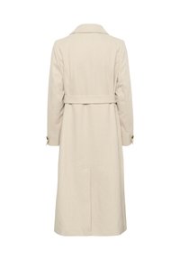 Beige uldblandet trenchcoat med krave, lange ærmer, bælte i taljen og knoplukning ved ærmerne. Har et midterstykke bagpå.