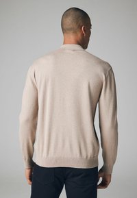 Next REGULAR FIT - Hosszú ujjú felső - sand