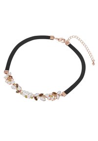 Choker de goma negra sujeto a un cierre de metal tono oro rosado, adornado con piedras brillantes blancas y amarillas en forma de hoja.