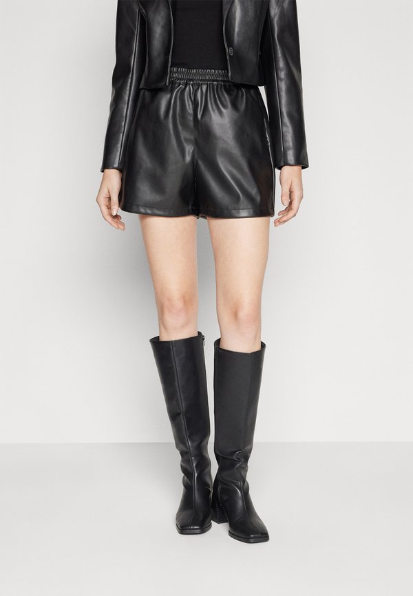 NMANDY SHORTS - Shorts