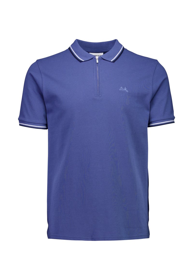 Kurzärmeliges Poloshirt in tiefem Blau mit Viertelreißverschluss, weißem Besatz an Kragen und Ärmeln sowie einem gestickten Logo auf der linken Brust.